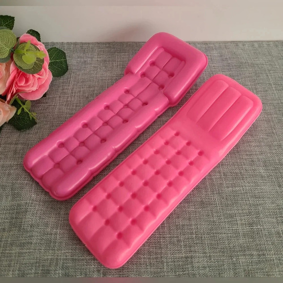 Set Of 2 Vintage 1989/1991 Wet 'n Wild Barbie Swimming Pool Pink Rafts - Picture 1 of 7